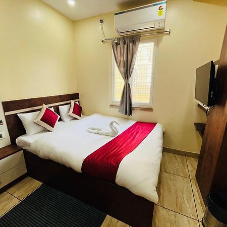 Hotel Kanan Inn Calcutta Buitenkant foto