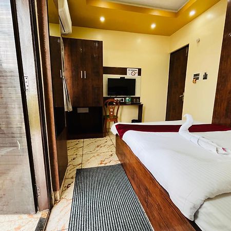 Hotel Kanan Inn Calcutta Buitenkant foto