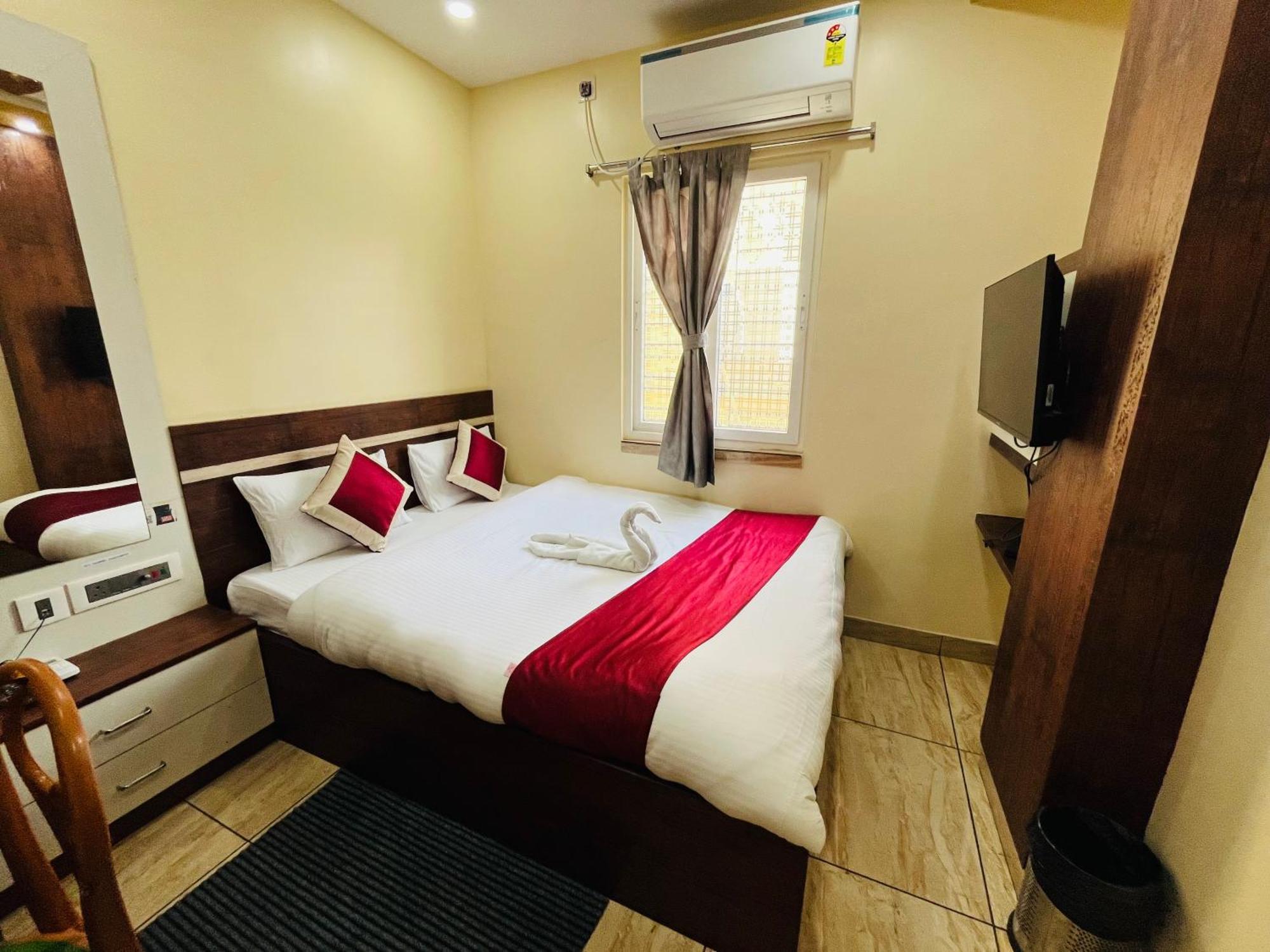 Hotel Kanan Inn Calcutta Buitenkant foto