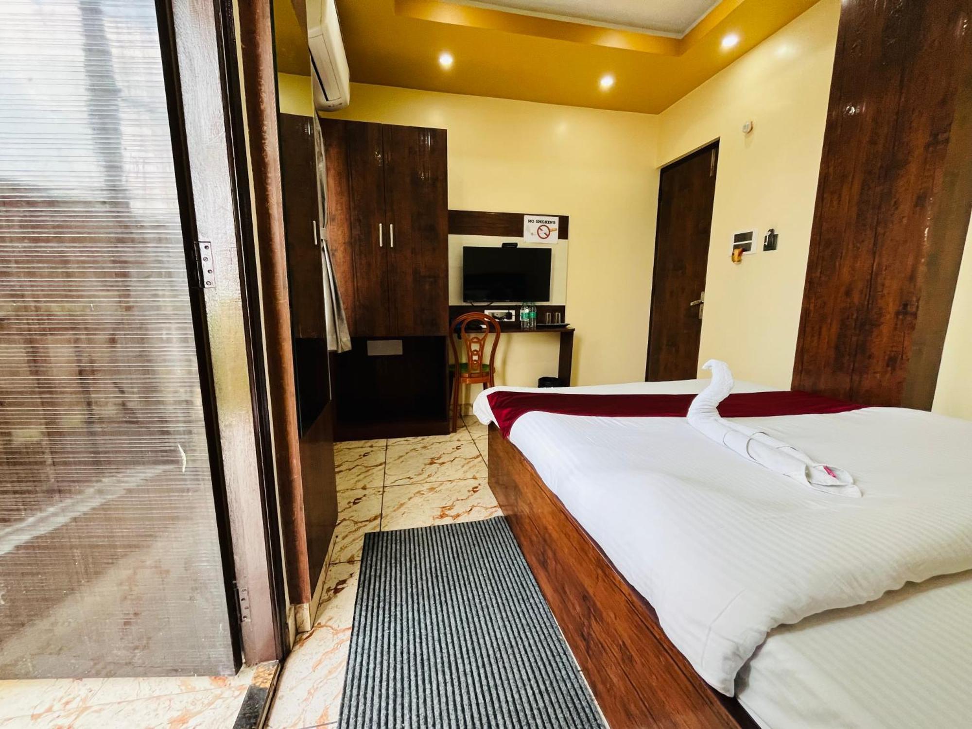 Hotel Kanan Inn Calcutta Buitenkant foto
