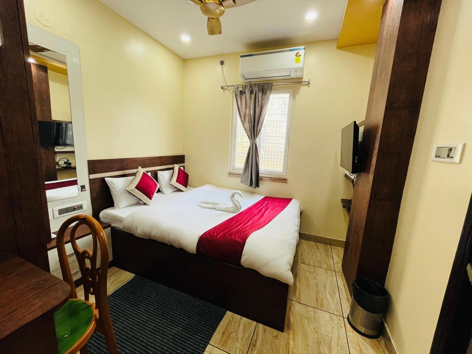 Hotel Kanan Inn Calcutta Buitenkant foto
