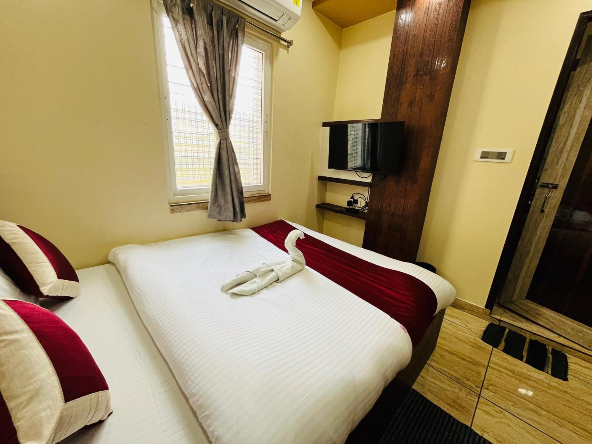 Hotel Kanan Inn Calcutta Buitenkant foto