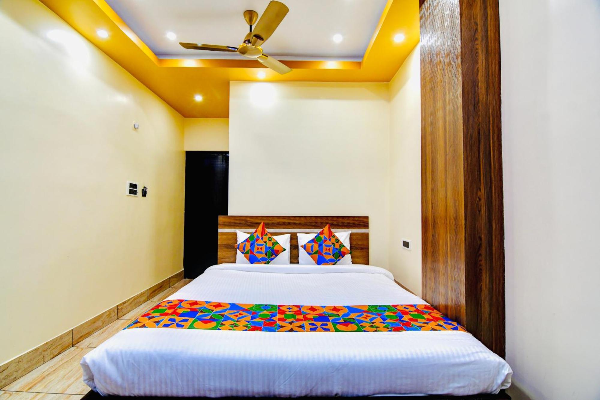 Hotel Kanan Inn Calcutta Buitenkant foto