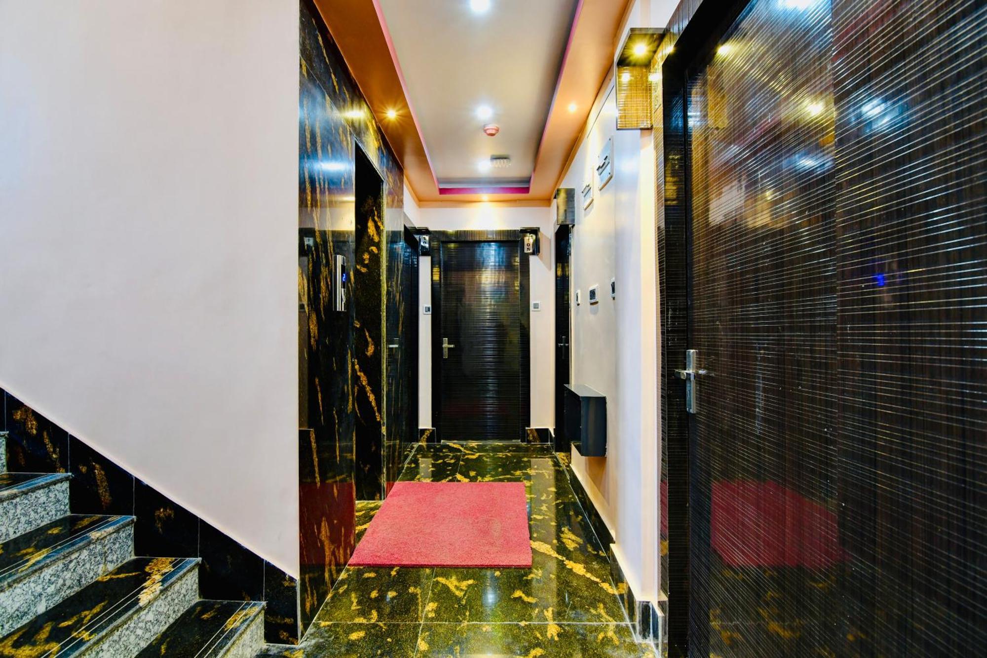 Hotel Kanan Inn Calcutta Buitenkant foto