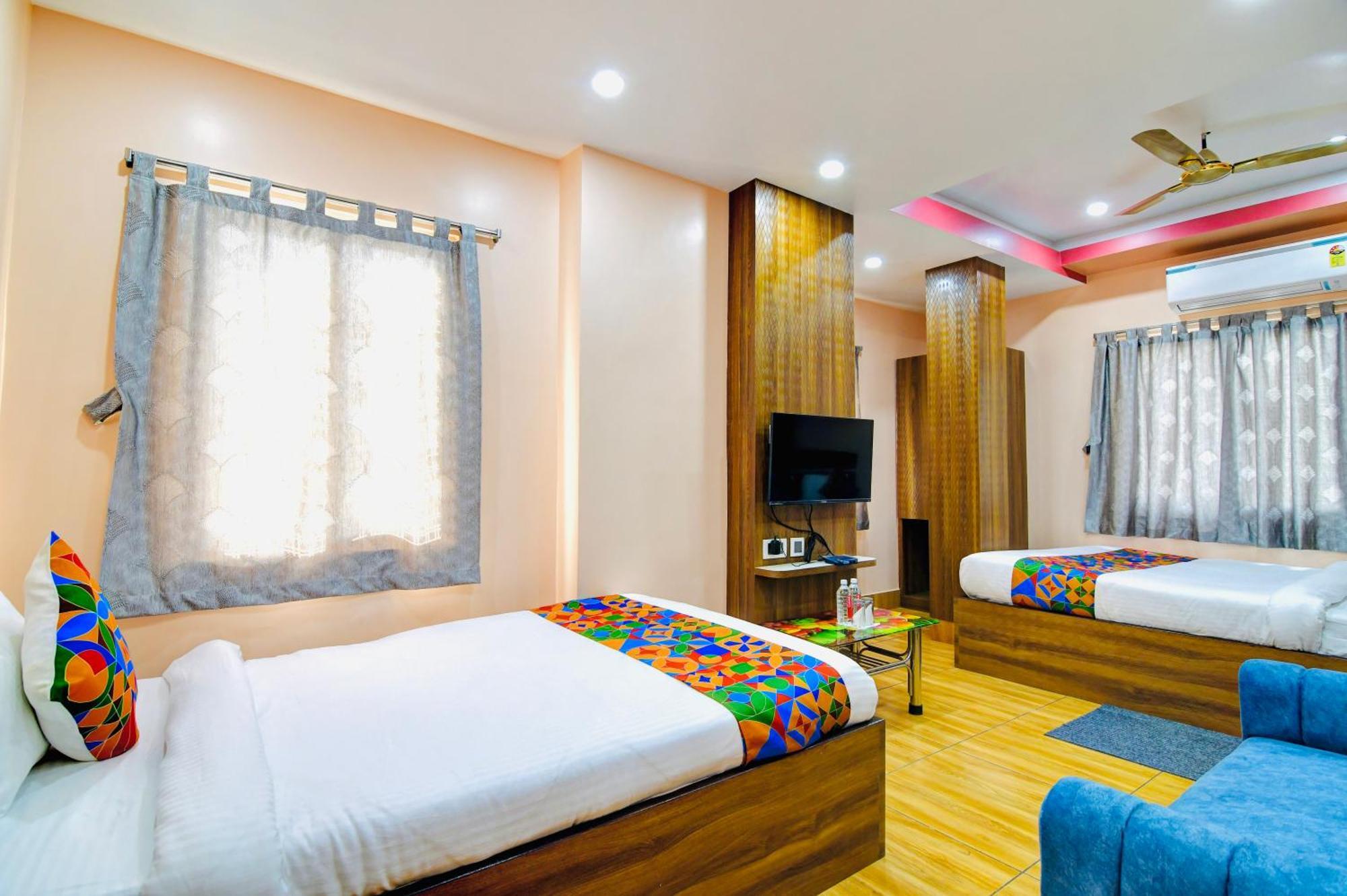 Hotel Kanan Inn Calcutta Buitenkant foto