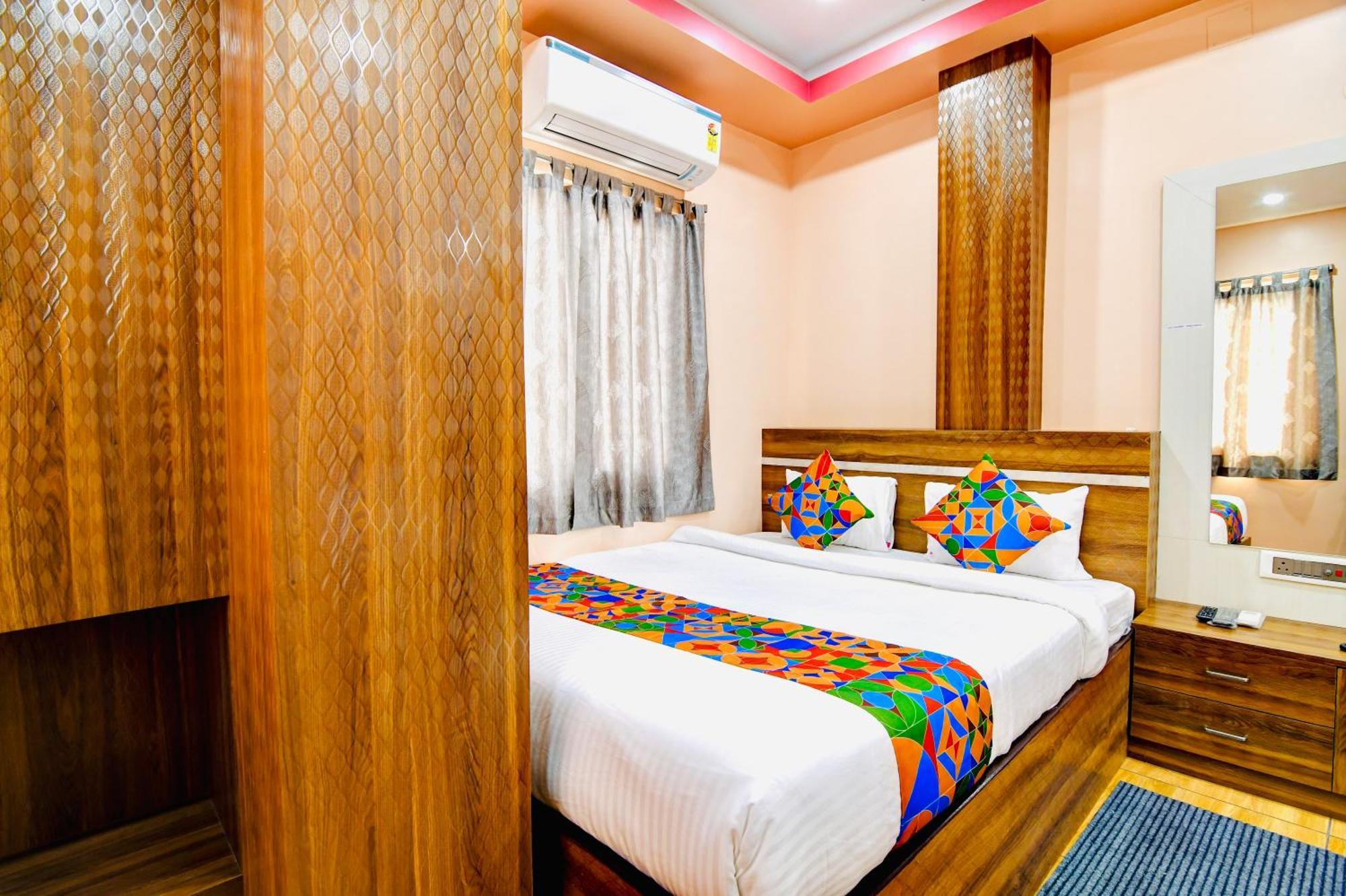 Hotel Kanan Inn Calcutta Buitenkant foto
