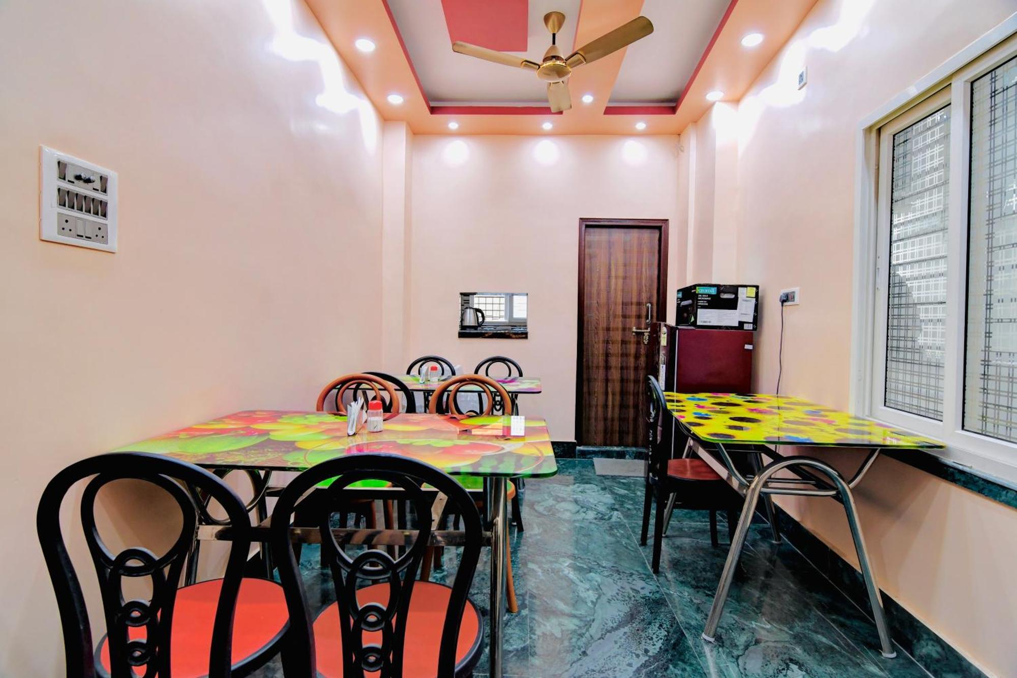 Hotel Kanan Inn Calcutta Buitenkant foto
